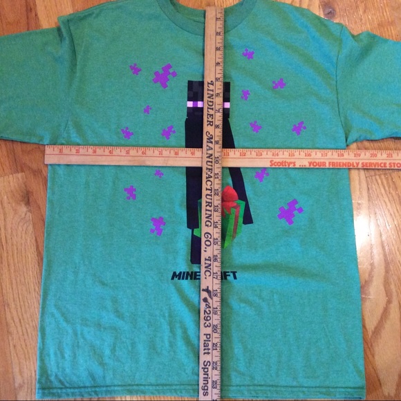 ❤️3/$15❤️ NWT! Minecraft Holiday T-shirt - Picture 5 of 5